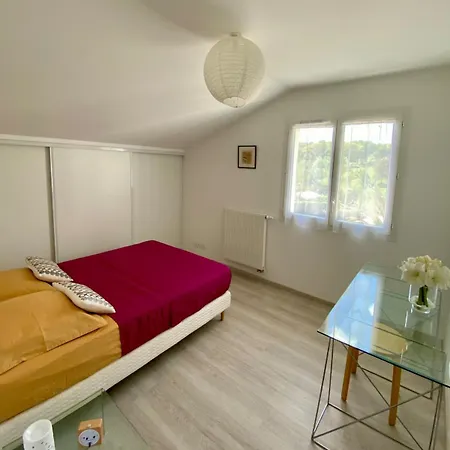 Recent House, Energy, 10 Mn From Bayonne Vila